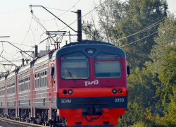 При маневрировании поезда в городе Петров Вал Камышинского района погиб мужчина