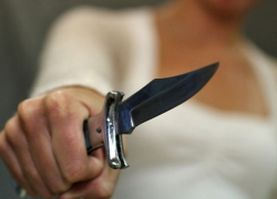 В Камышине пенсионер с ножом ограбил продуктовый магазин