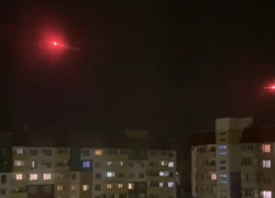 В ночном небе над Волгоградской областью проплыли неопознанные красные объекты