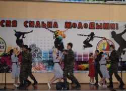 Победители фестиваля "Мы внуки твои, Победа" споют и станцуют на главной концертной площадке Камышина 9 Мая