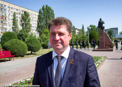 В Камышине Станислав Зинченко сообщил, что участвовал в совещании у губернатора, но что будет делать после него в первую очередь, не говорит