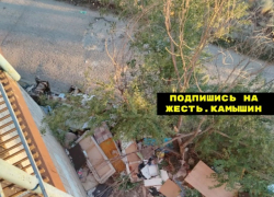 Камышане в соцсетях переживают, что мусорка в 11-м квартале может полыхнуть прямо на выборах