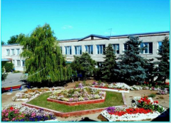 Администрация Камышинского района и Петроввальский интернат для умственно отсталых детей попали в скандал с криминальным опекуном из Дагестана