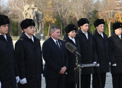 Волгоградская область передала землю Мамаева кургана на строящийся ледокол «Сталинград»