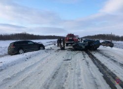 Выезд на "встречку" закончился двумя смертями на волгоградской трассе 