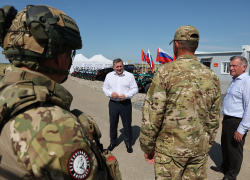 Андрей Бочаров приехал к военнослужащим на полигон