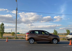 В Камышине на улице Рязано-Уральской дама-водитель на "Ладе" сбила 19-летнюю девушку