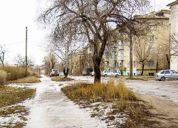 В Камышине дама за рулем на улице Текстильной сбила мужчину