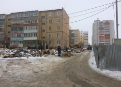 В Камышине среди зимы решили поменять электрокабель