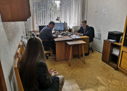 Глава Камышина Станислав Зинченко в личном мини-сочинении как бы всех приглашает к себе на прием