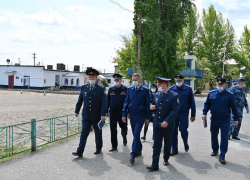Прокурор Волгоградской области Денис Костенко в Камышине посетил с проверкой исправительную колонию № 5, проверка выявила нарушения