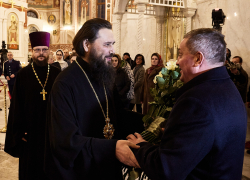  Вместе с прихожанами в Рождество молились губернатор Волгоградской области Андрей Бочаров, глава Волгограда Владимир Марченко