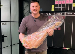 Миллиардер - владелец оленьей фермы  в селе на трассе между Камышином и Волгоградом - замахнулся на деликатесный хамон