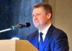 Станислав Зинченко пожелал камышанам мира в дом по случаю Пасхи