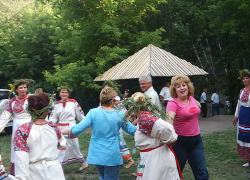 Сельчане старшего поколения стали на 18 % активнее в Сети: для жителей мини-сел Камышинского района  связь еще улучшится