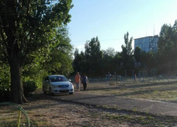 В соцсетях обсуждают наглецов за рулем, которые в Камышине ездят по стадионам