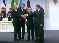 Предложение мира Украине, разрыв с Западом и тонкий намек на ядерное оружие: почему эксперты назвали речь Путина исторической