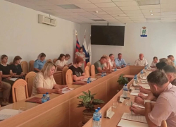 В Камышине публикаторы депутатов перечислили 11 вопросов повестки дня недавнего заседания: зачем перечислили - неизвестно