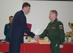 Почему глава Камышина по случаю Дня защитника Отечества не пришел поздравить военнослужащих