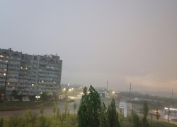 "Отмененная" синоптиками гроза накрыла Камышин не только с ливнем, но и с градом