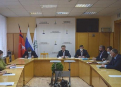 В Камышине антикоронавирусный штаб под руководством Станислава Зинченко определил, сколько работников отправлять на "удаленку"