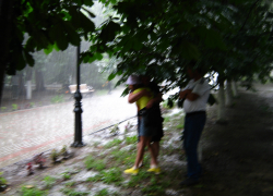 Июльский ливень с градом накроет Волгоградскую область 