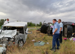 Страшная авария произошла в Волгоградской области: разбились пятеро