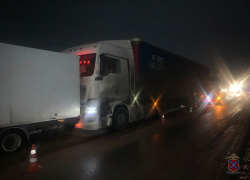На трассе между Камышином и Волгоградом столкнулись четыре машины, чудом пострадал только один пассажир