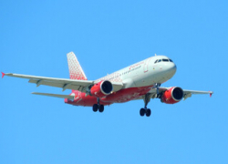 Пассажиру, летевшему в Анталию, стало жарко, и он... открыл аварийный выход в самолёте