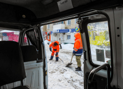 Как Камышин "откапывали" после метели с утра 20 февраля