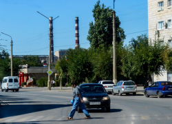 В Камышине совсем не видно пешеходных переходов, пора красить! - камышанка