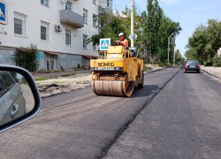 В Камышине начали ремонт участка дороги по улице Мира