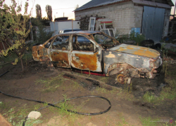 Сельский ревнивец сжег иномарку соперника