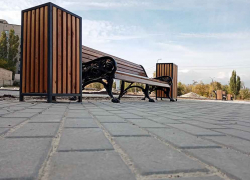 Кажется, в зоне комфортности на улице Ленина нам гарантировали рулонный газон: где же он, лето наступает? - камышанин