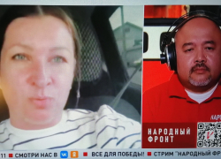 Эксперт "Народного фронта" Темур Абдуллаев пристыдил власти Камышинского района за  волокиту с ремонтом детской площадки в селе Средняя Камышинка