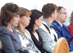 Начальник финуправления мэрии Елена Громова отшутилась в ответ на вопрос, почему область верстает бюджет с профицитом, а Камышин с дефицитом