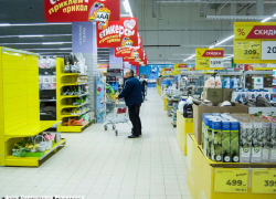 "Карманник"- "удалец" вытащил в магазине у покупателя из куртки телефон за 15 тысяч, но попал в полицию в Камышине