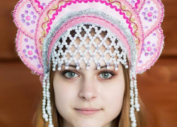 Администрация Станислава Зинченко призывает камышинских барышень нарядиться в кокошники, а за самый красивый обещает подарить аэрогриль