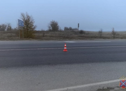 На трассе между Камышином и Волгоградом сбили женщину, она скончалась до прибытия "скорой"