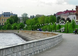 Тепло, но с геомагнитным ударом класса G1: погода в Камышине 2 мая