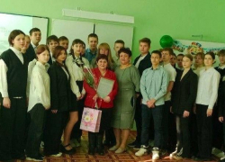 От ведомства Сергея Шойгу пришло Благодарственное письмо в Камышин, его торжественно вручили маме бойца, который сражается в СВО