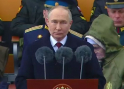 «Никому не позволим нам угрожать»: Путин обратился к россиянам в честь Дня Победы