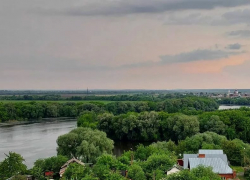 19-летняя девушка скончалась в ДТП на периферийной сельской дороге, за рулем машины находился 19-летний парень