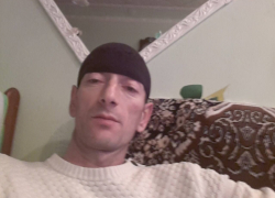 Сбивший с рельсов поезд "камазист" Асламбек Усматов умер в Волгограде 