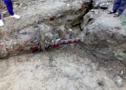 По поводу размытых ливнем газовых труб камышанам говорят: мы работаем, спите, мол, спокойно...