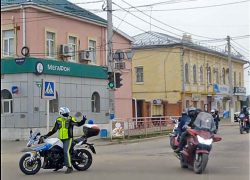 В Камышине полиция анонсировала открытие мотосезона и традиционный "рекламный" проезд по городу