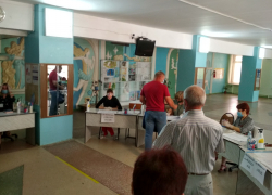 В Камышине голосование по Конституции идет при полупустых залах избирательных участков