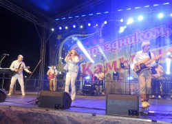 Администрация Камышина похвалилась размахом гуляний с песнями и плясками в День города 25 августа