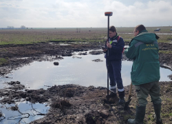 Масштабный разлив нефти ликвидируют недалеко от Камышинского района