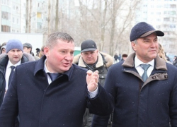 Ступив на землю Волгограда, спикер Госдумы Вячеслав Володин поднялся на Мамаев курган